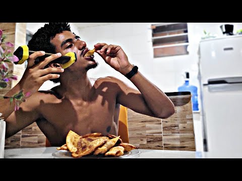 ASMR OS PASTÉIS MAIS ECONÔMICOS QUE VOCÊ PODE FAZER 🤤🇧🇷 #mukbang #asmr #mouthsounds 👅💦