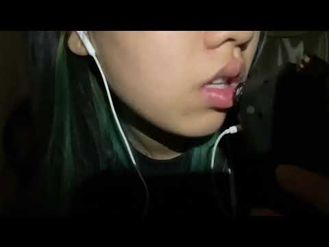 ASMR tongue pouncing