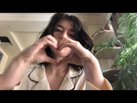 ASMR ~ rubbing nails together 💅