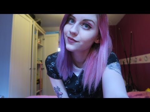 [BINAURAL ASMR] Doing My Makeup (Badly)