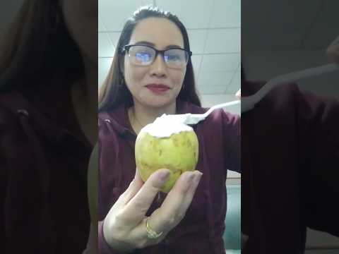 JUICY PEAR WITH SOUR CREAM#food #shortsfeed #mukbang #everyone