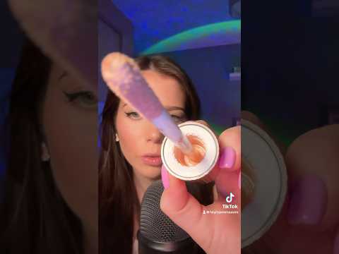 Doing your makeup 💄 #asmr #randomtriggers #asmrtriggers #relax #triggers #asmrtingles #relaxing