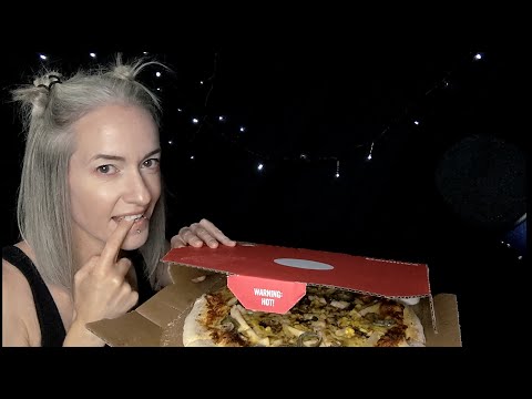 Domino's pizza 🍕 | ASMR Chat & Eating