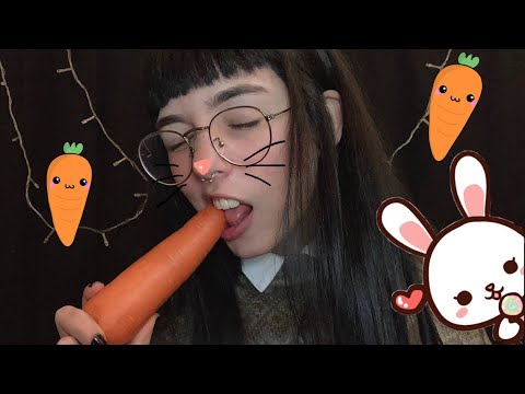 ASMR EATING CARROT | CRUNCH SOUNDS | MUKKBANG