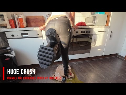 Stepping on a oranges with high heels #shoes #crush #asmr #legs #foot