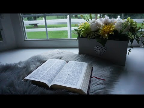 ASMR Caseiro Leitura de Salmos e Som de Chuva