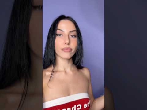 Putting sunscreen on you #asmr #asmrmassage #asmrmassaggio #asmrbodytriggers #relax