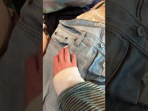 ASMR Scratching Jeans! #asmrsounds #relax #scratchytapping #asmr #satisfying #tappingandscratching