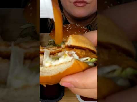 You need to try this! 🤯 #asmr #food #eatingsounds #mcdonalds