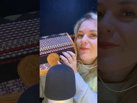 ASMR FR / Qu’est-ce qu’il y a dans mon sac ? #asmrfr #shortsasmr #asmrshorts