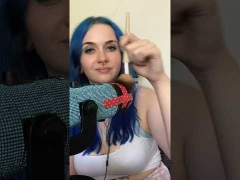 fast crinkle brushes 😍 #micbrushing #crinkles #shorts #asmr