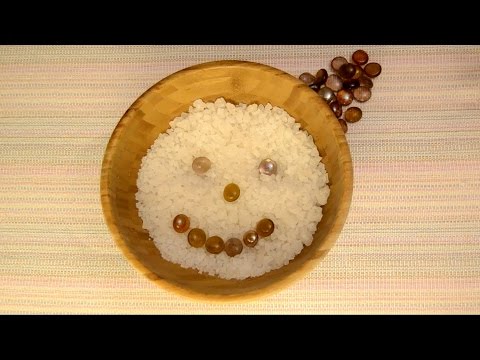 ♥ASMR español: Sonidos con sal gruesa y plástico (Salt and plastic sounds)