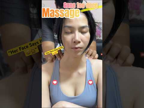 Why Did She Freeze During This Back Massage? 😳💆‍♀️#shorts #backmassage #shouldermassage #relaxing