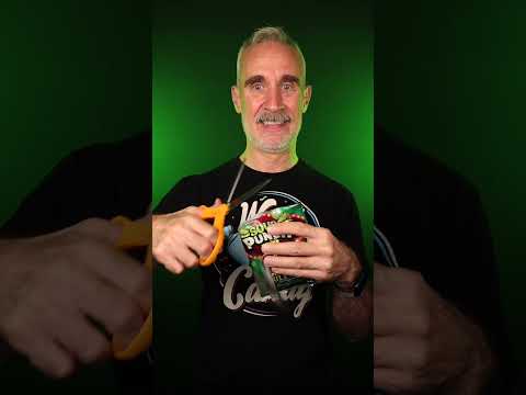 Trying weird and crazy pickle candy: Pickle Gupperz #weirdcandy  #asmrcandy #candyasmr
