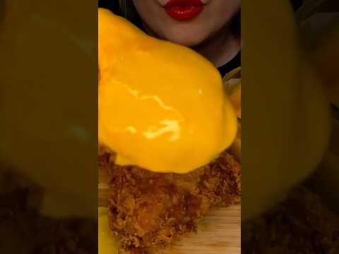 Popeyes Chicken #shorts #asmr #chicken #popeyes