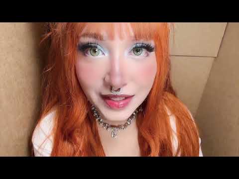 Mommy in cardboard box ASMR