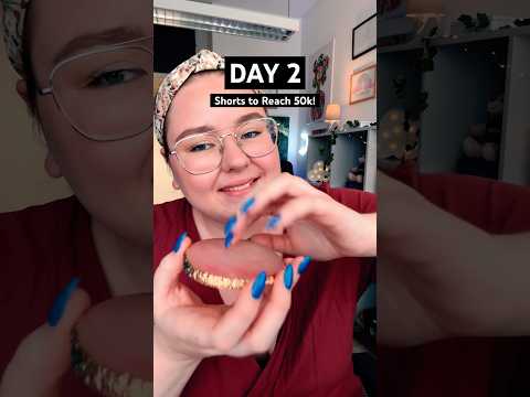 Day 2 #relax #asmr #tingles #josefinasmr #asmrsvenska #asmrshorts #satisfying #reach50k