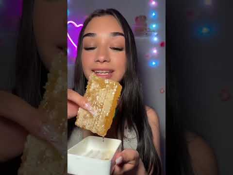 raw HONEYCOMB 🍯 #asmr #mukbang #eatingasmr #asmreating #eatingsounds #fyp