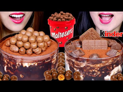 ASMR HUGE MALTESERS CHOCOLATE JUNKYARD CAKE + KINDER CHOCOLATE CREAM CAKE 초콜릿 케이크 먹방 केक ケーキ