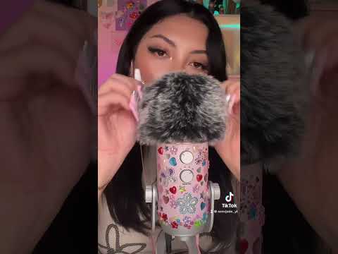 ASMR fluffy mic scratching #asmr #asmrshorts #asmrjade