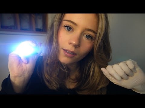 ASMR | ton docteur soigne tes yeux (lumière, gants, nettoyage…)