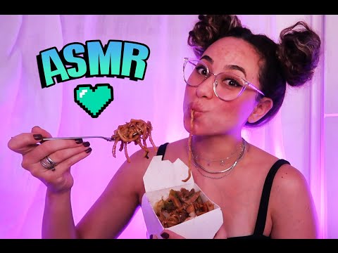 ASMR - COMENDO YAKISOBA (eating sounds)