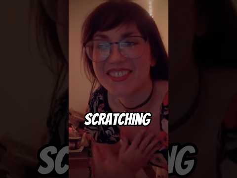 scratching en la ropa #asmr #scratching #relax #tingles #mouthwhisper