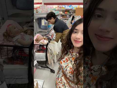 COMPRANDO ROPA EN LA TIENDA PARA MI *NUEVO* BEBÉ REBORN CON MI NOVOO