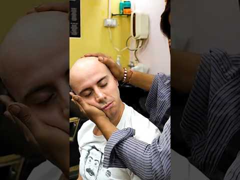 #indianbarber #indianbarberasmr #headmassage #asmrbarber #asmrbarbermassimo