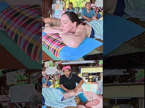 Espectacular masaje para piernas cansadas en Phi Phi😍 🇹🇭✨ #shorts #masajethai #massage #asmr