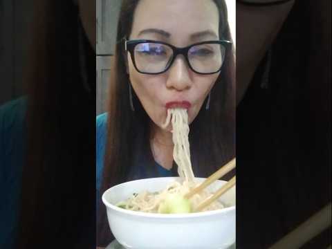 SLURPING RAMEN NOODLES #shortsfeed #mukbang #everyone #food #foodie