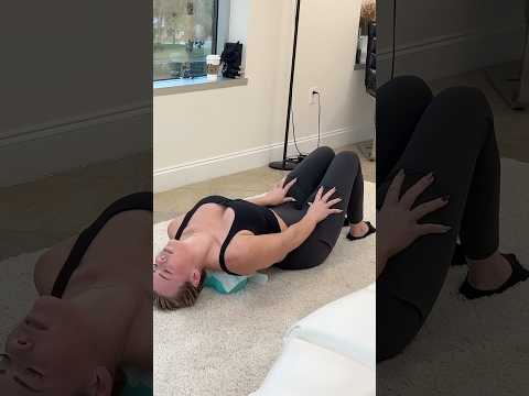 Unlocked Her Body in Under 60 Sec! #asmr #backcracks