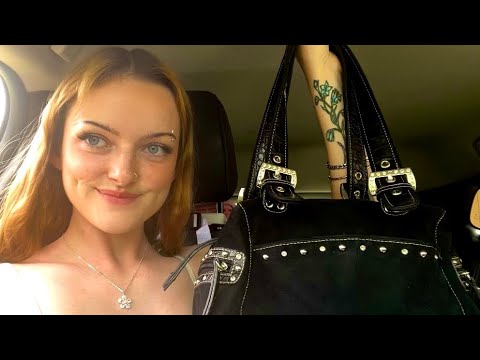 ASMR What's in My Purse! 💗(Gum chewing,  lipgloss sounds, purse rummaging)