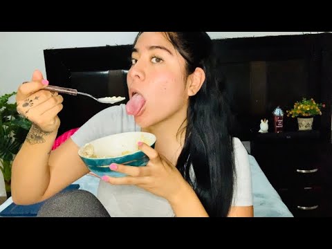 🔥😈 ASMR • EATING SOUNDS 🔥😈 COMIENDO ALGO SÚPER DELICI0S0