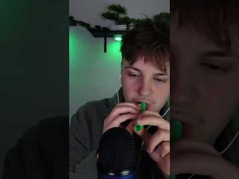ASMR - Bruit de bouche EXCEPTIONNEL (visuel, tube...)