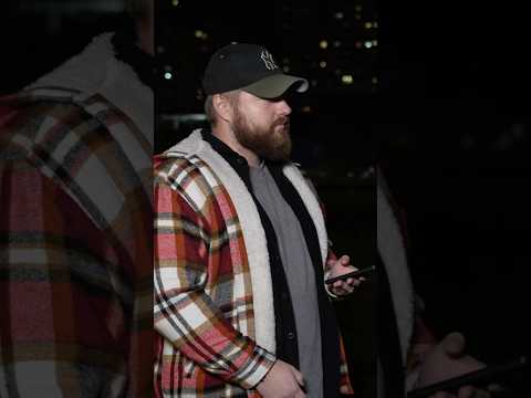 Отвлёк от пива и сделал массаж головы