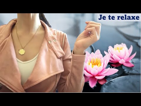 [ ASMR ] Chuchotements et mouvements de mains * je te relaxe