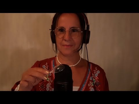 Asmr Français, trigger cuillère en plastique, sur mon micro blu yeti.
