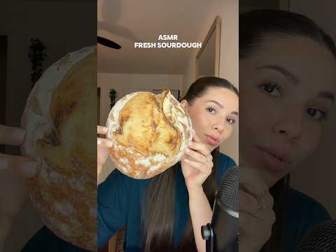 ASMR FRESH SOURDOUGH TASTING 😍 #asmr #whispering #sourdough #tastetest