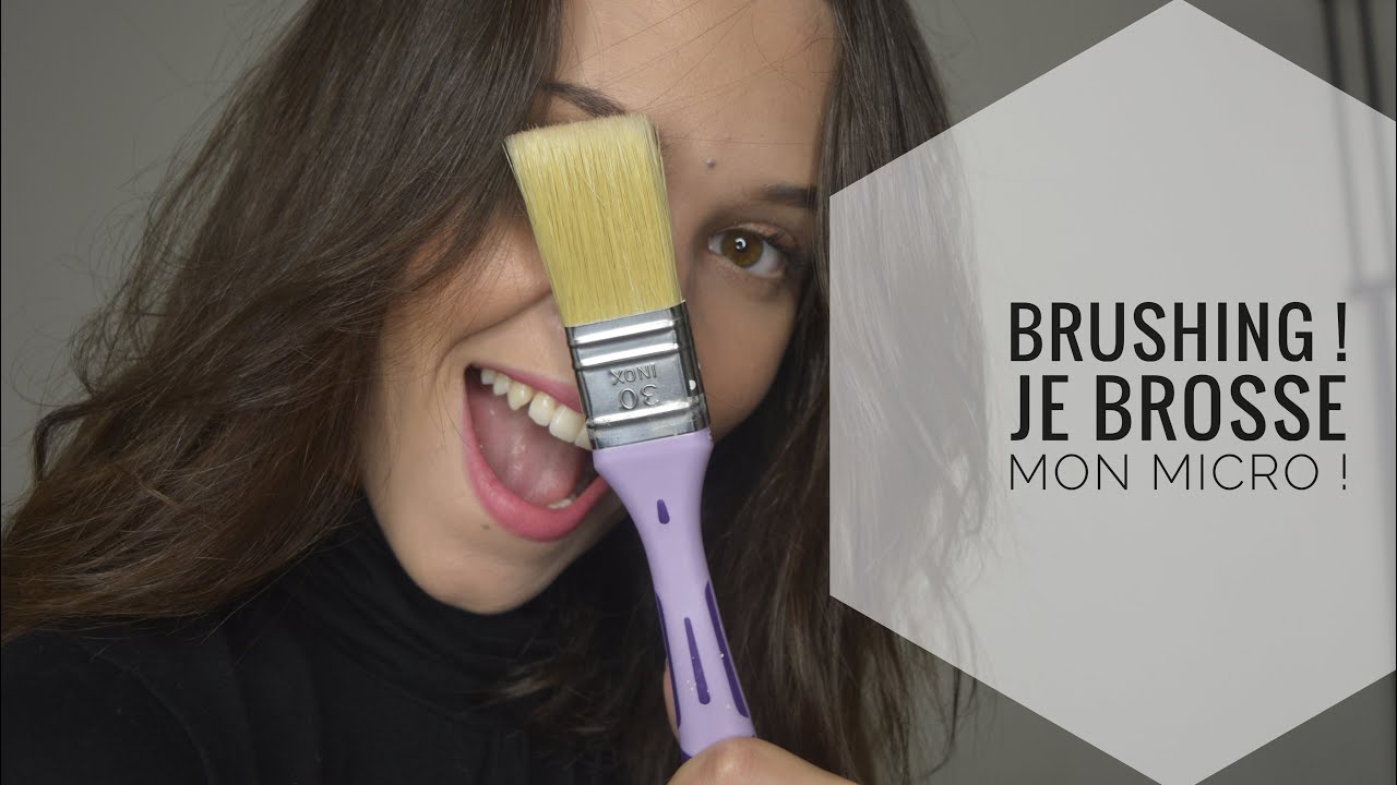 ASMR FRANÇAIS - Brushing sur mon micro (et chuchotements!)