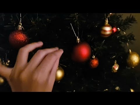 ASMR tour pela sala (sons de boca, massagem nos objetos, conversas)