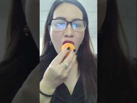 ONE TIME BITE APRICOT #everyone #mukbang #shortsfeed #apricots #onebite #crazylady