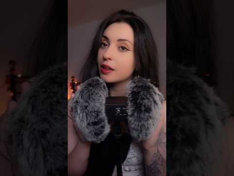 Caricias suaves💞 #asmr #asmrsounds #asmrvideo #relax #calm #care #love #amor #shorts