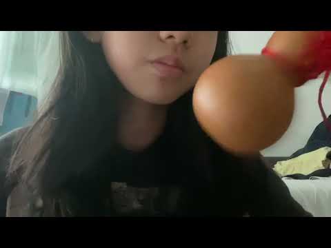 ASMR wooden pear tapping and shaking (tingly!) two minute tingles 😴🌷