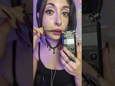 SPOOLIE ASMR 🐸🫧 #relax #mouthsounds #ASMR #asmrshorts
