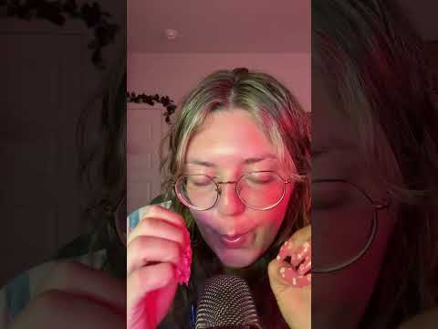 #fastasmr #fastandaggressivemouthsounds #mouthsounds #wetmouthsounds #superfast #fingerfluttering