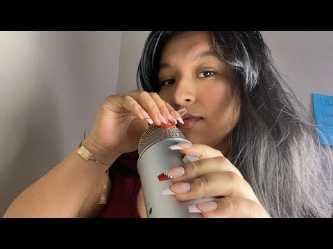 ASMR a video I would watch if you love mic🤤scratching & mouth sounds 💕😴