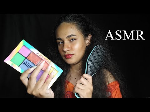 ASMR MAQUIANDO VOCÊ PARA O CARNAVAL + PENTEANDO "Sons de escovar e tapping"