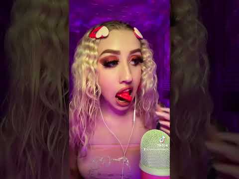 Yummy💖 #asmr #asmrtiktok #asmrsounds #asmreating #peeps