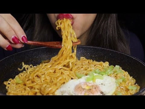 ASMR BULDAK RAMEN NOODLES HOT CHICKEN HABANERO FRIED EGGS SPICY MUKBANG #asmr #mukbang #noodles